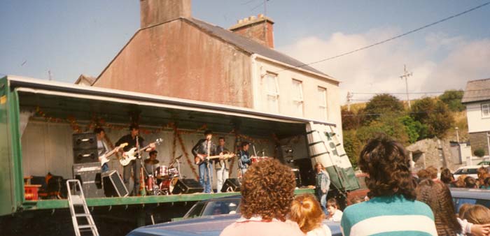 (The Stunning do a Grateful Dead, Ennistymon, 1989)